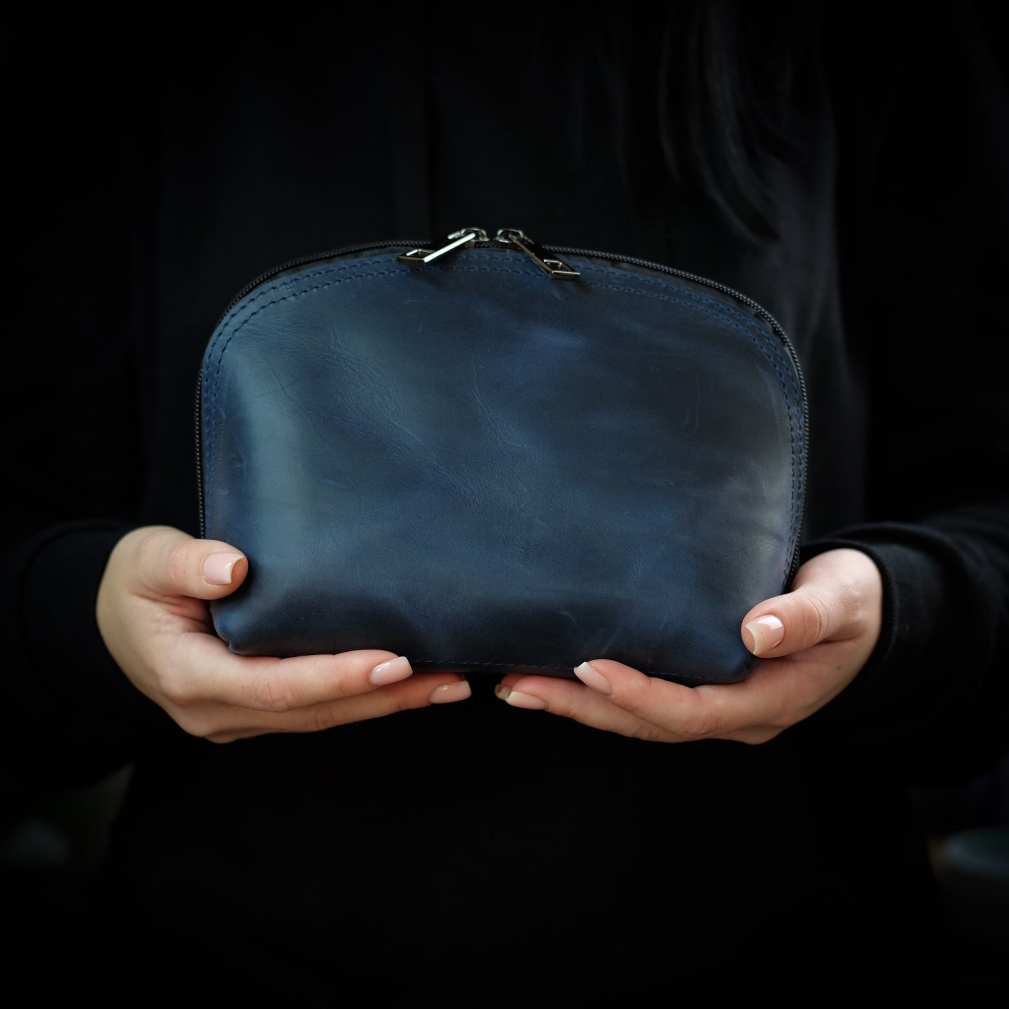 ARTS＆SCIENCE アーツアンドサイエンス Zipper round shoulder bag 
