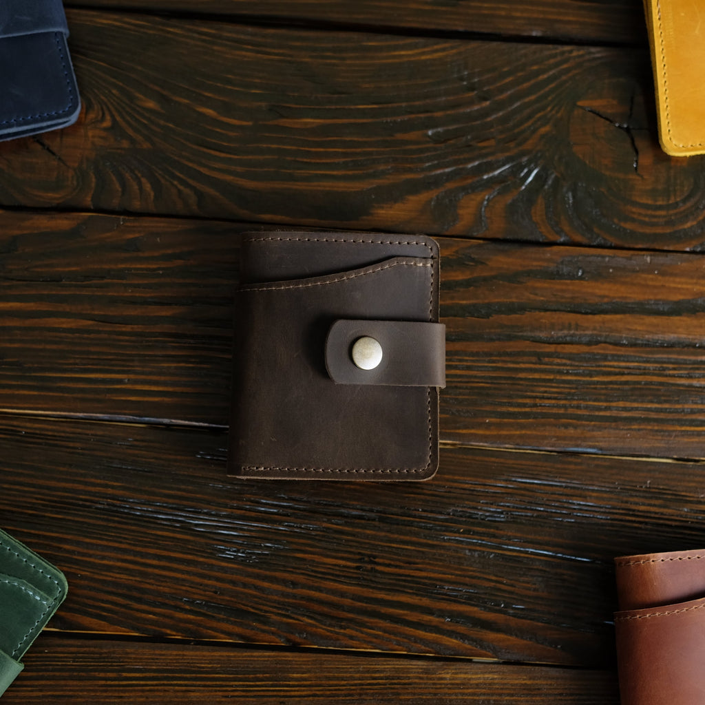 Compact Leather Wallet 