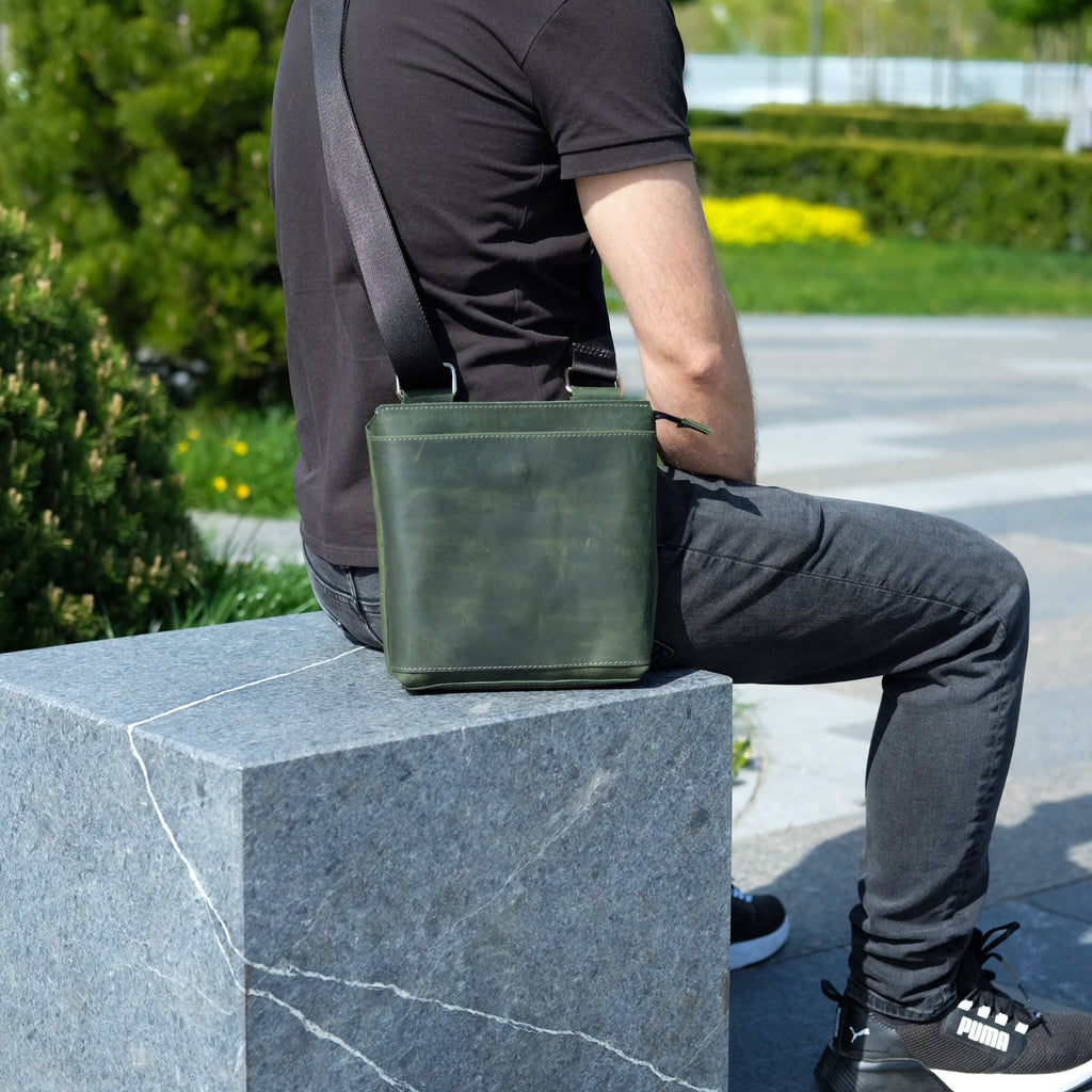 Leather mens bag Green